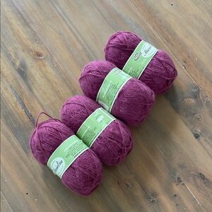 Phentex Marie Eve Acrylic Yarn